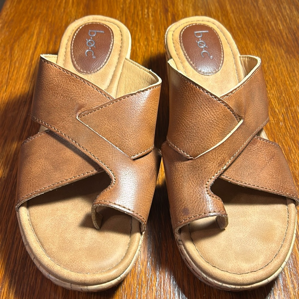 B.o.c. Born Brown Cork Wedge Heel Open Toe Sandal. Size 7